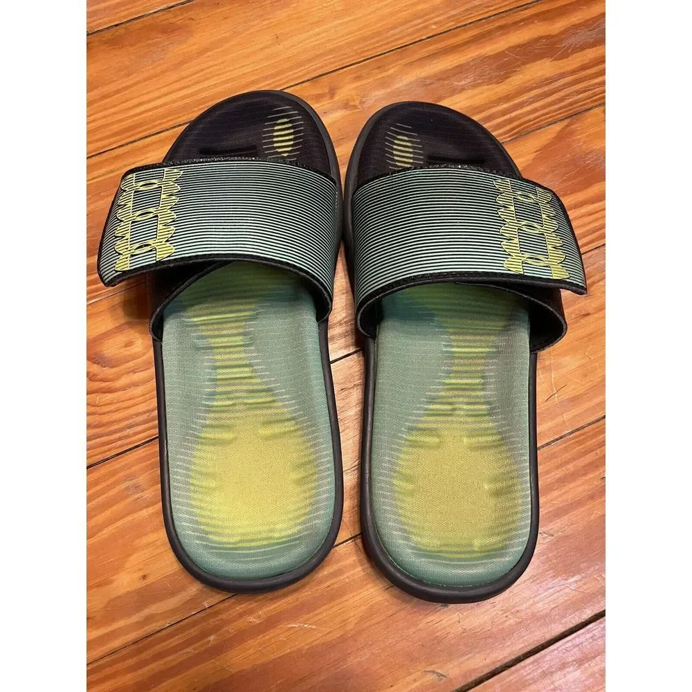 Under Armour Mercenary Slides Size 4‎